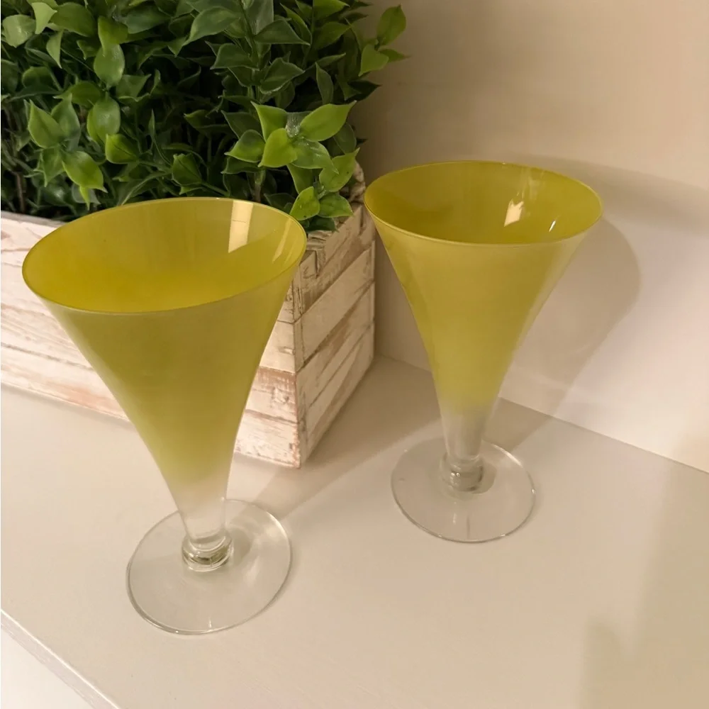 Lemon Yellow Ombre Conical Beer Martini Glasses Art Glass. Vintage Set of 2